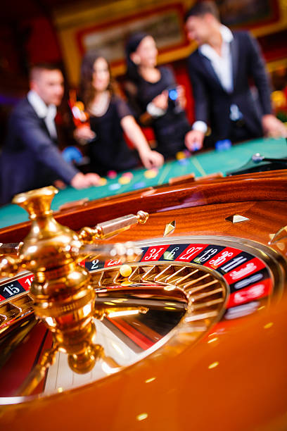 Live Bandar Poker table with professional dealer on an77 platform
